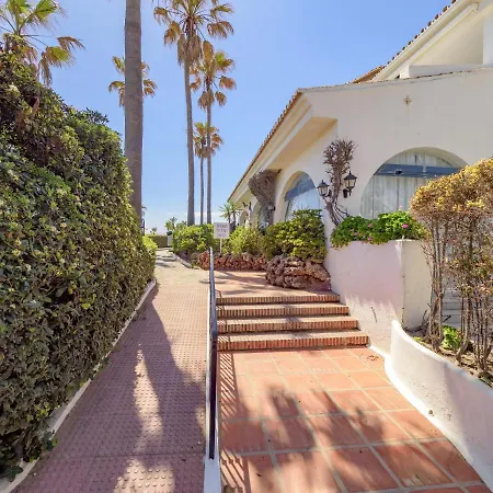 Cubo's Penthouse Cabopino Port & Parking * Marbella