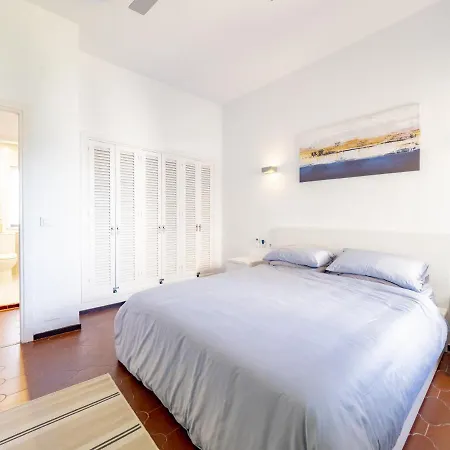 アパート Cubo's Penthouse Cabopino Port & Parking