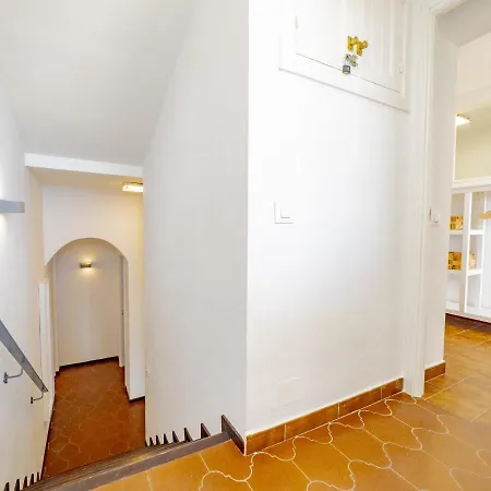 Cubo's Penthouse Cabopino Port & Parking マルベーリャ