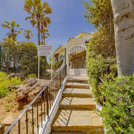 Cubo's Penthouse Cabopino Port & Parking