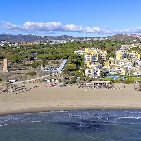 Cubo's Penthouse Cabopino Port & Parking *