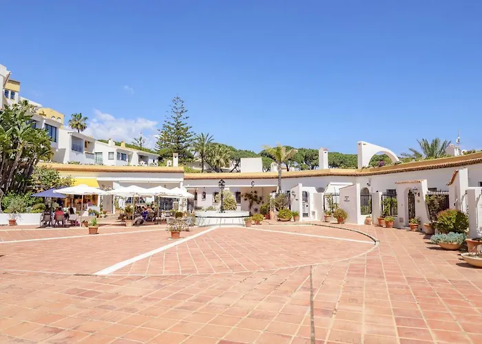 Cubo's Penthouse Cabopino Port & Parking 마르베야