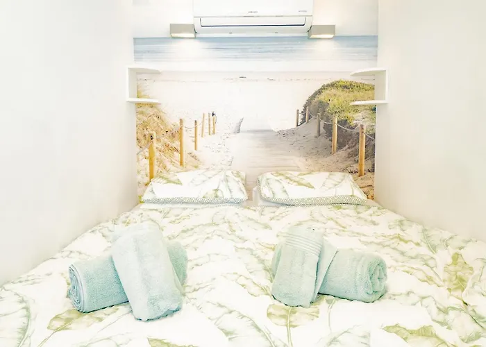 Cubo's Penthouse Cabopino Port & Parking *