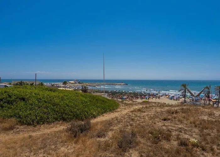 Cubo's Penthouse Cabopino Port & Parking