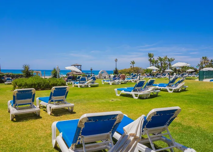 Cubo's Penthouse Cabopino Port & Parking