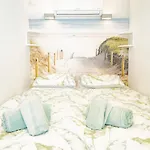 Cubo's Penthouse Cabopino Port & Parking *