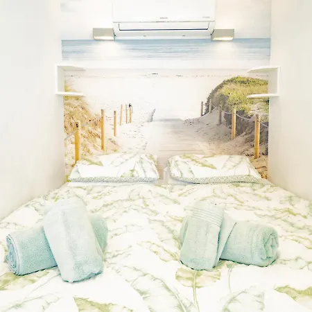 Cubo's Penthouse Cabopino Port & Parking *