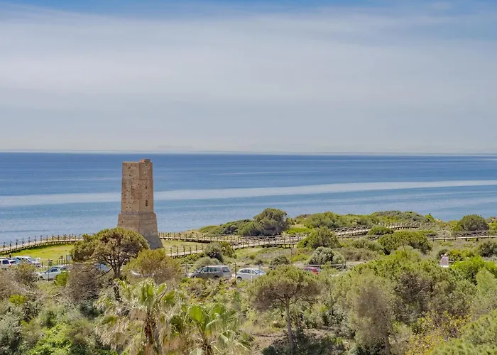 Апартаменты Cubo's Penthouse Cabopino Port & Parking