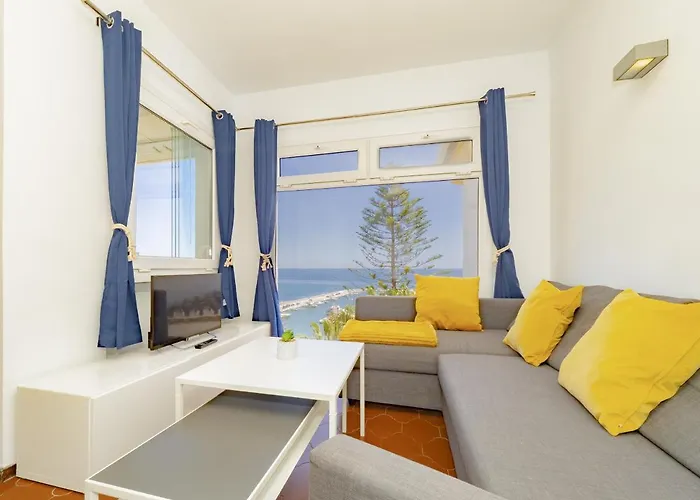 Cubo's Penthouse Cabopino Port & Parking