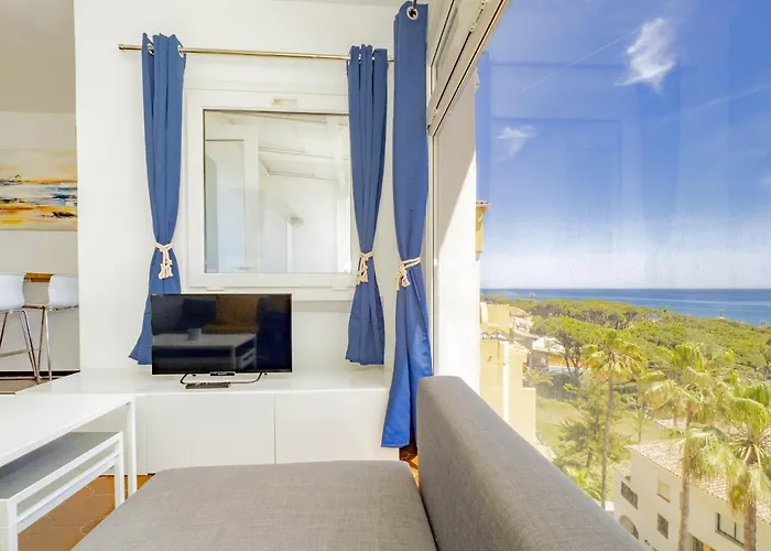 Cubo's Penthouse Cabopino Port & Parking Апартаменты Марбелья