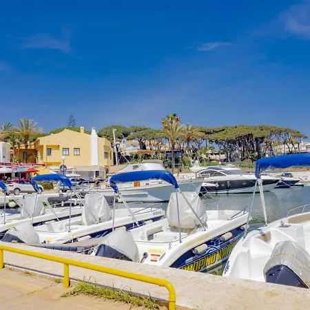 Апартаменты Cubo's Penthouse Cabopino Port & Parking *