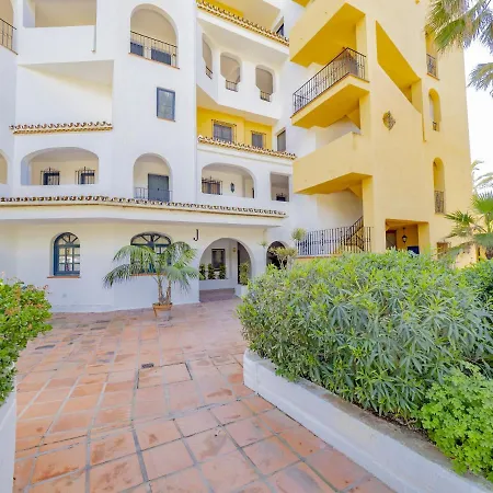 Апартаменты Cubo's Penthouse Cabopino Port & Parking Марбелья