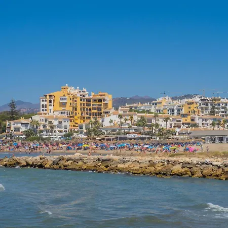 Cubo's Penthouse Cabopino Port & Parking Marbella